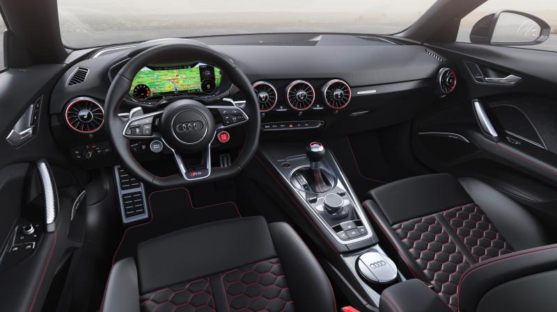 Audi TT RS restylée | les photos officielles de la version Roadster